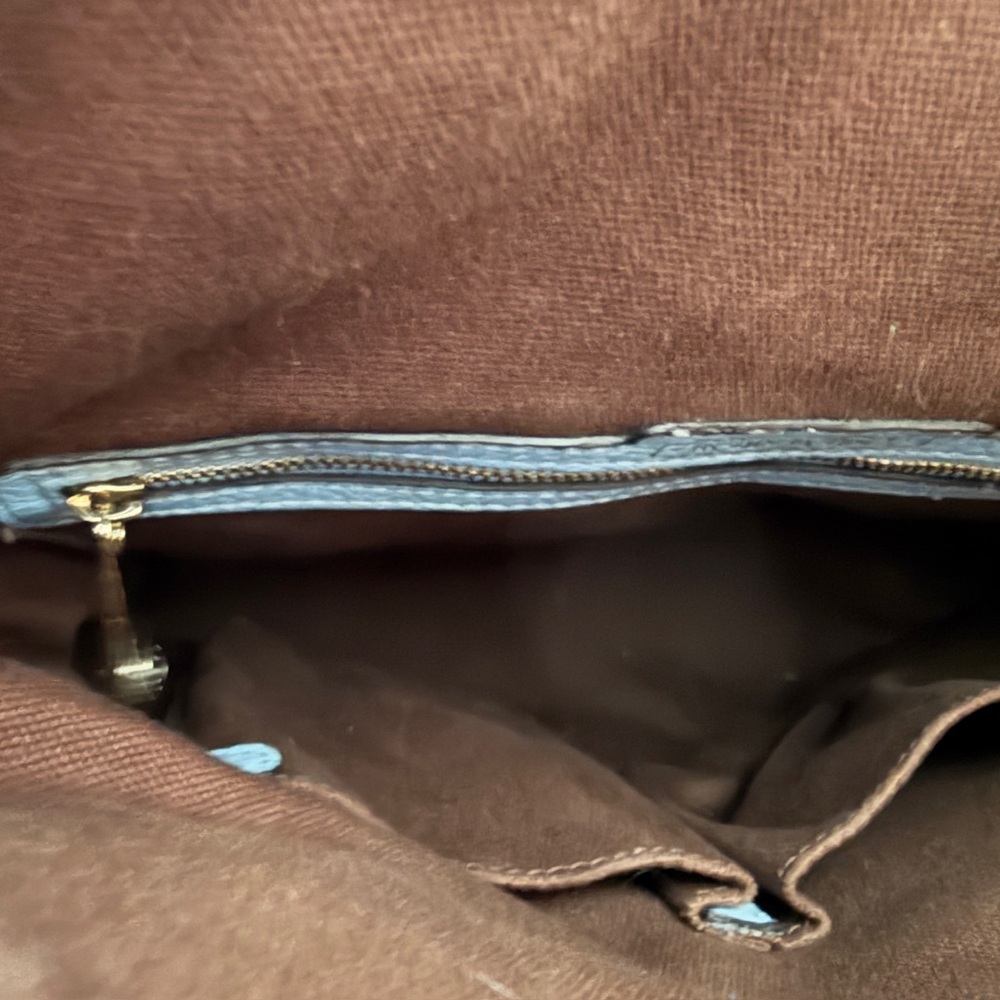 Henri Bendel Chambray Blue Hobo Bag Whipstitch Accent Zip Closure Gold Hardware - Picture 9 of 10